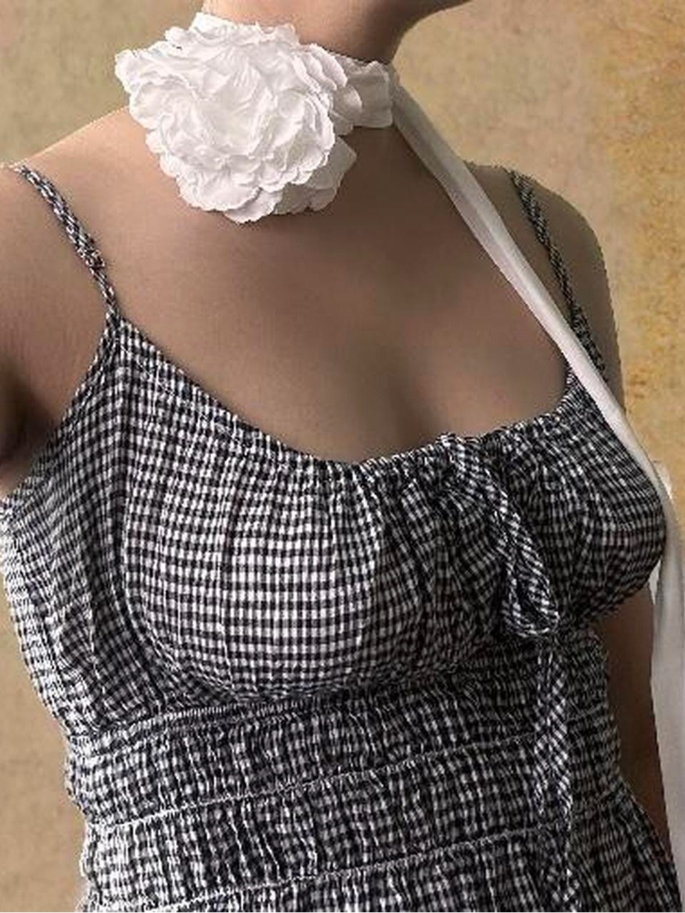 Y2K white Zara flower skinny scarf accessory